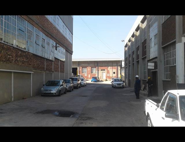 13,500M² WAREHOUSE FOR SALE IN ALBERTON NORTH